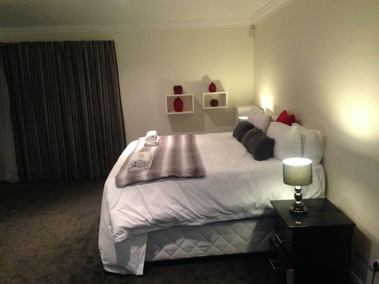 Hotel Noraclox Riverclub