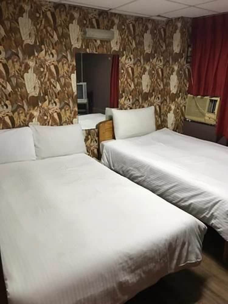 Hotel Fly Inn