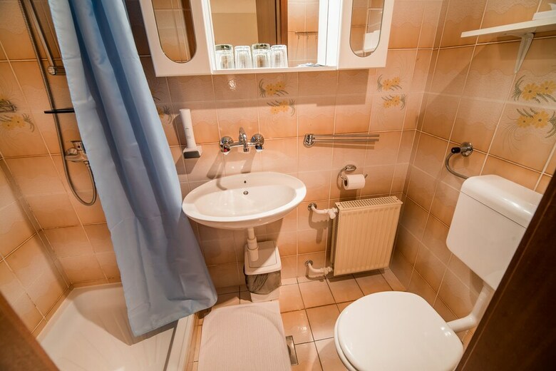 Hotel Guesthouse Resje