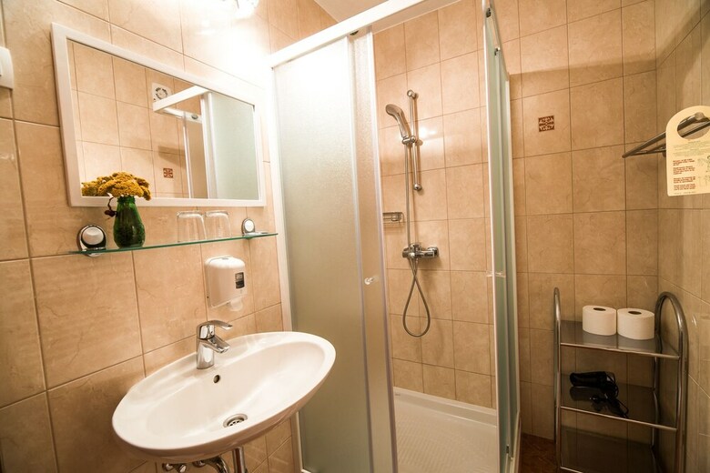 Hotel Guesthouse Resje