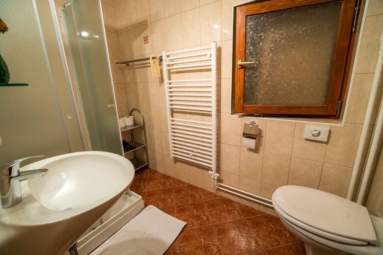 Hotel Guesthouse Resje