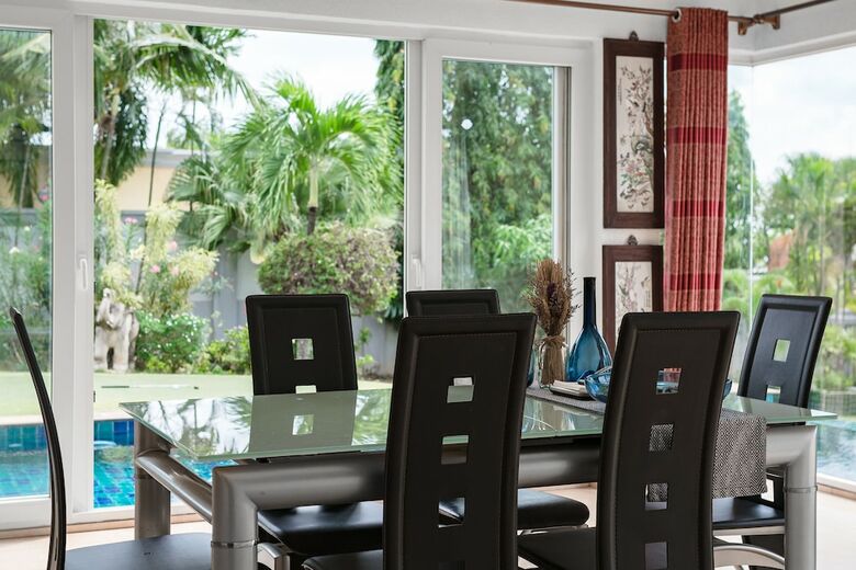 Stunning Luxury Golf And Pool Villas