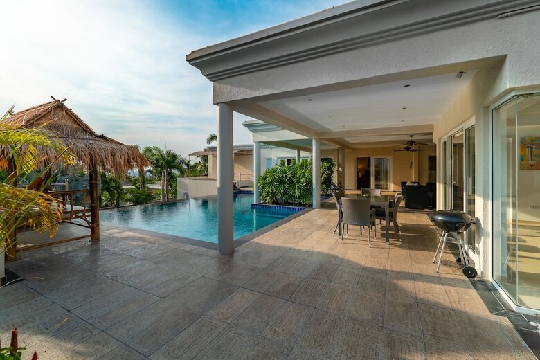 Stunning Luxury Golf And Pool Villas