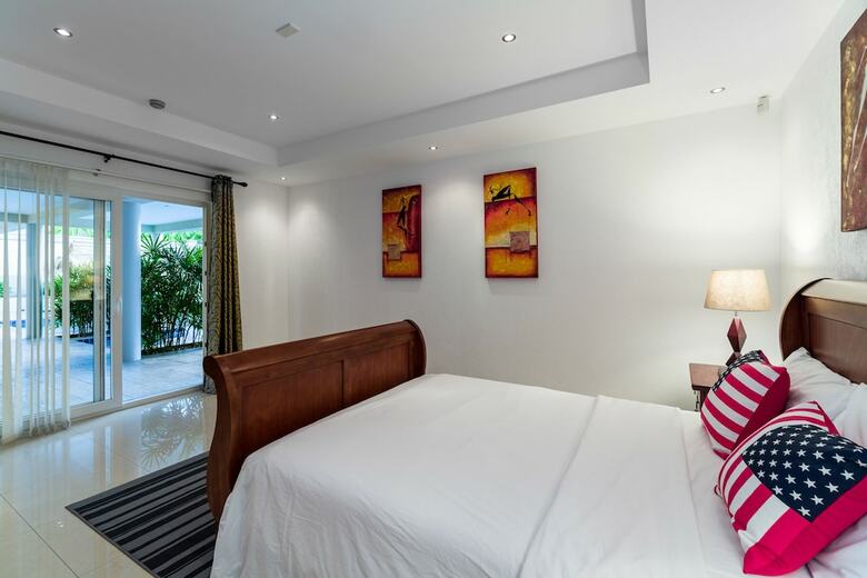 Stunning Luxury Golf And Pool Villas
