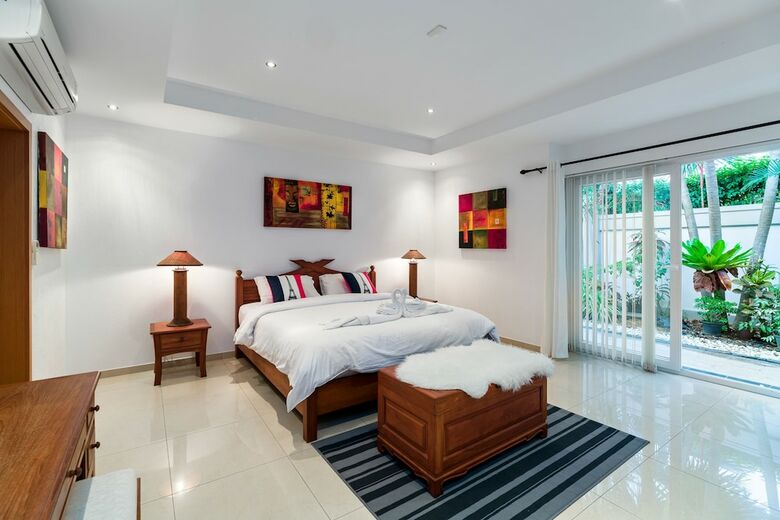 Stunning Luxury Golf And Pool Villas