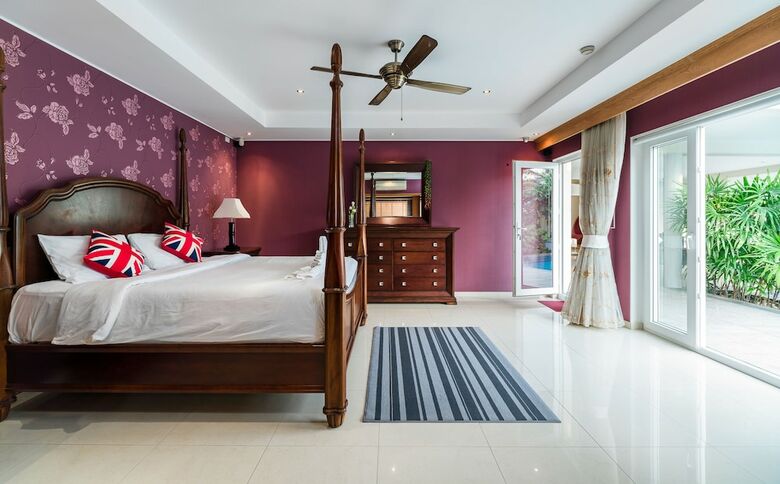 Stunning Luxury Golf And Pool Villas