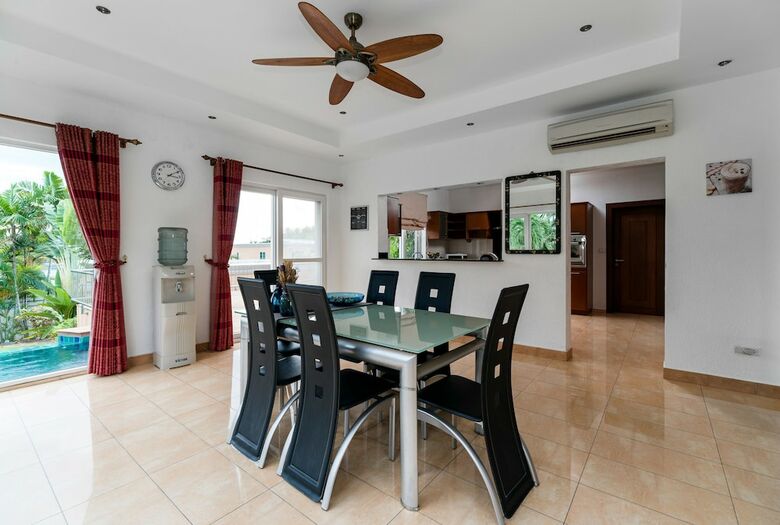 Stunning Luxury Golf And Pool Villas
