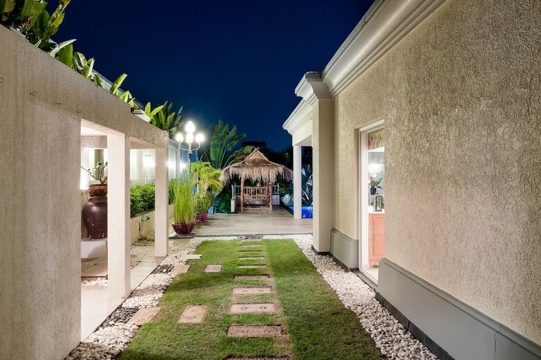 Stunning Luxury Golf And Pool Villas