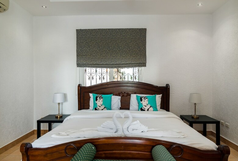 Stunning Luxury Golf And Pool Villas
