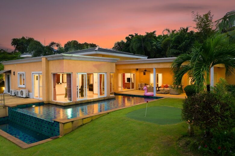 Stunning Luxury Golf And Pool Villas