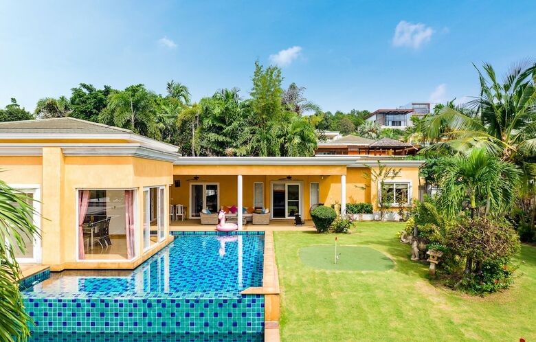 Stunning Luxury Golf And Pool Villas