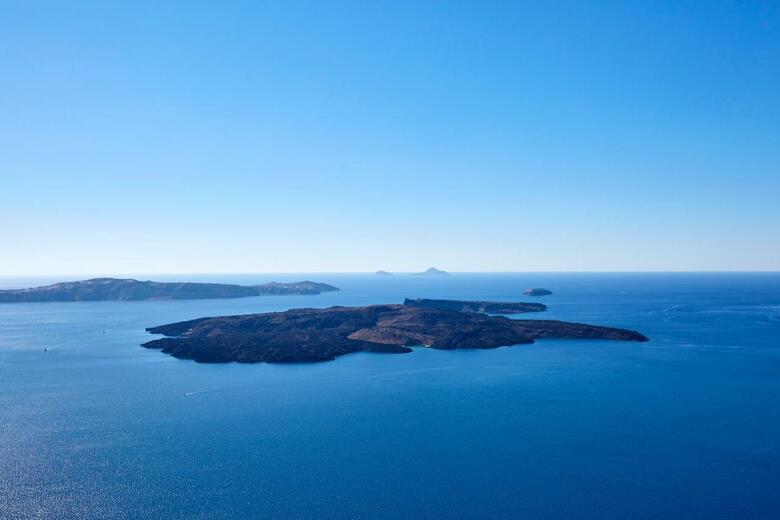 Gitsa Cliff Luxury Villa