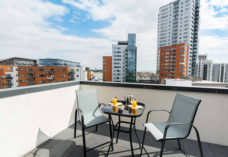 Royal Crescent Apartments Vittrum Suites