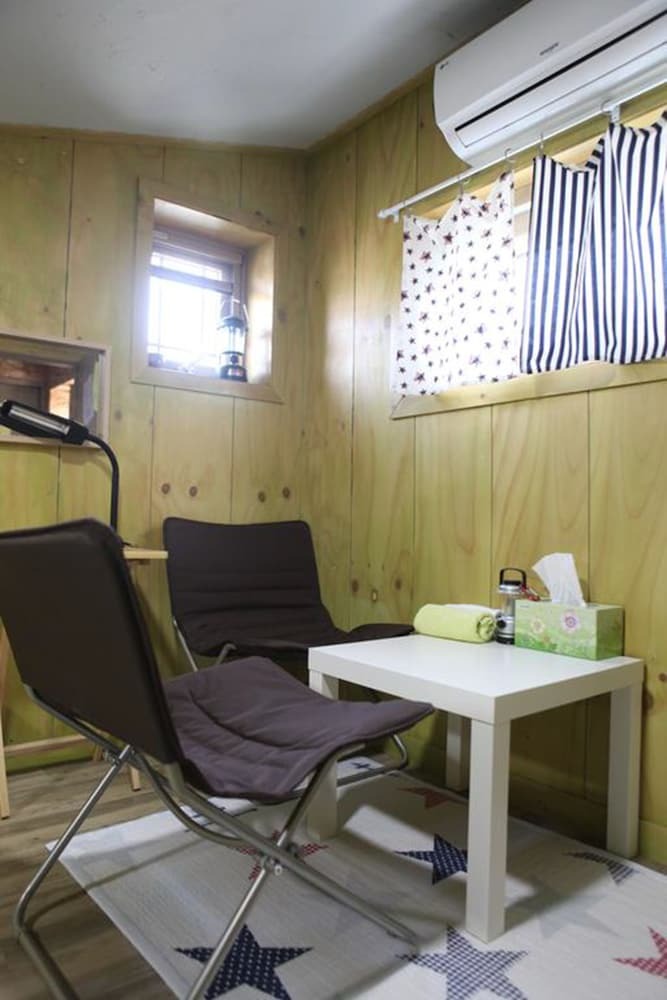 Hostal Basecamp Guesthouse - Hostel