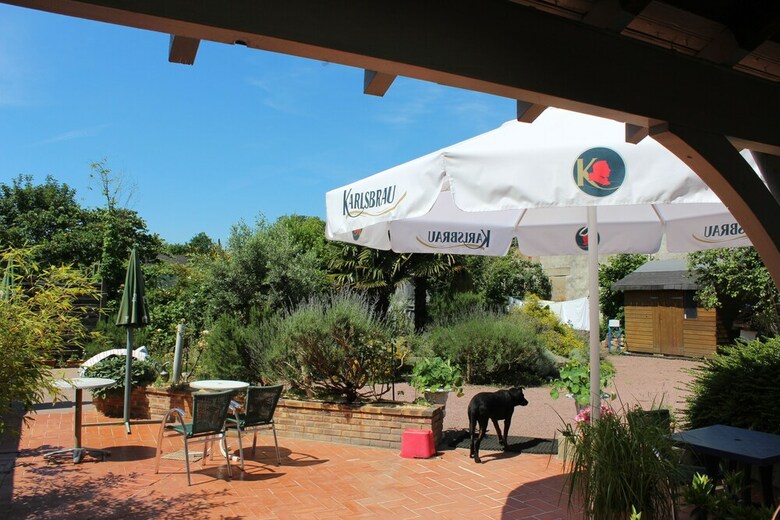 Hotel Caf� Croix Morzel - Studios & Chambres