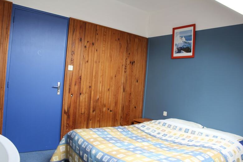 Hotel Caf� Croix Morzel - Studios & Chambres