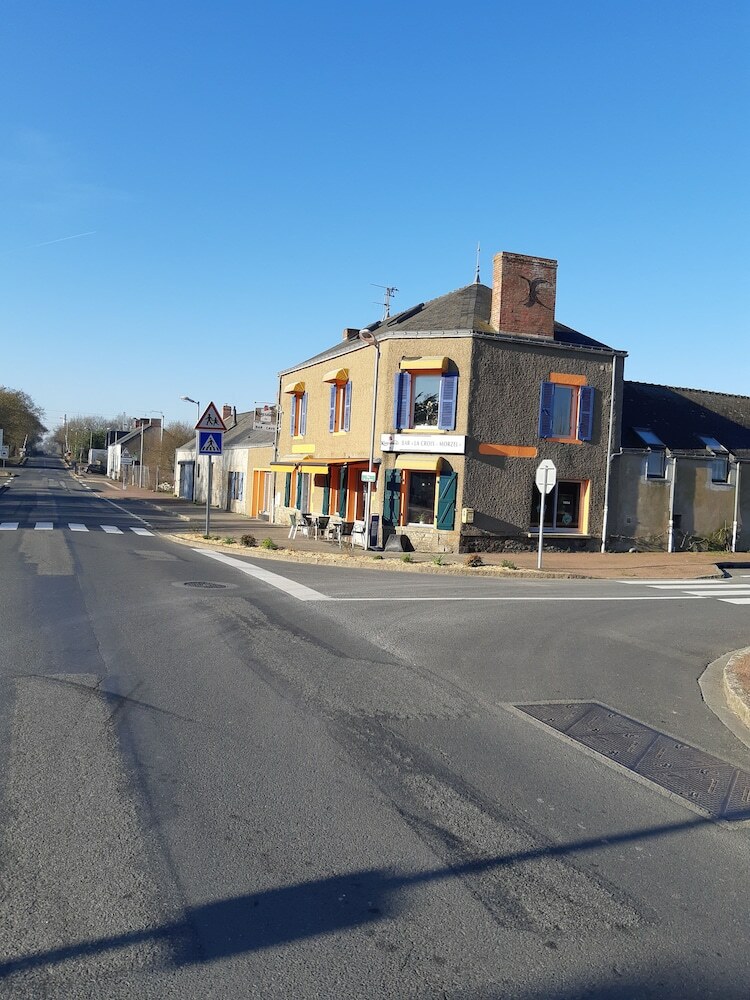 Hotel Caf� Croix Morzel - Studios & Chambres