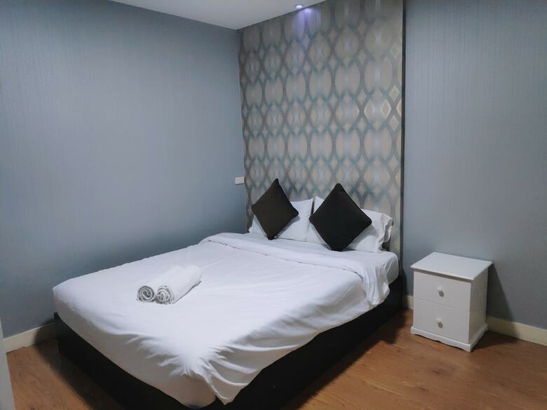 Hotel Tim Place - Bts Phra Khanong