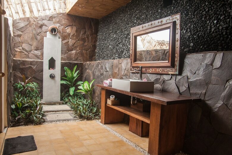 Bed & Breakfast Beach Balcony Ocean View Villa