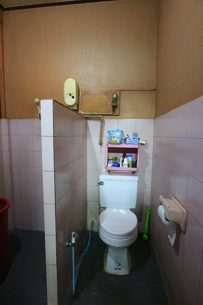 Hotel Anurak Guesthouse