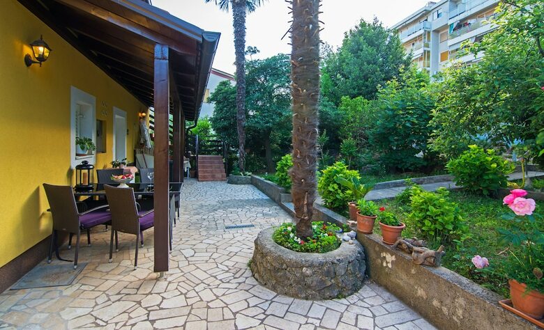 Hotel Rooms Vila Irma