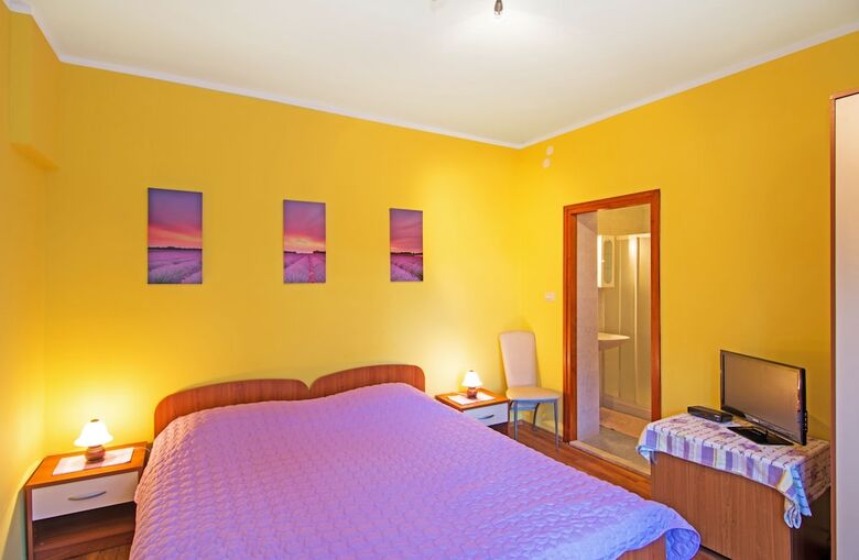 Hotel Rooms Vila Irma