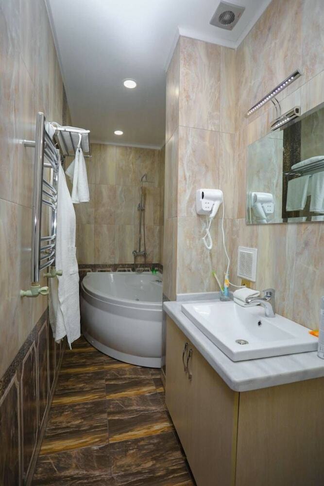 Safar Hotel And Spa