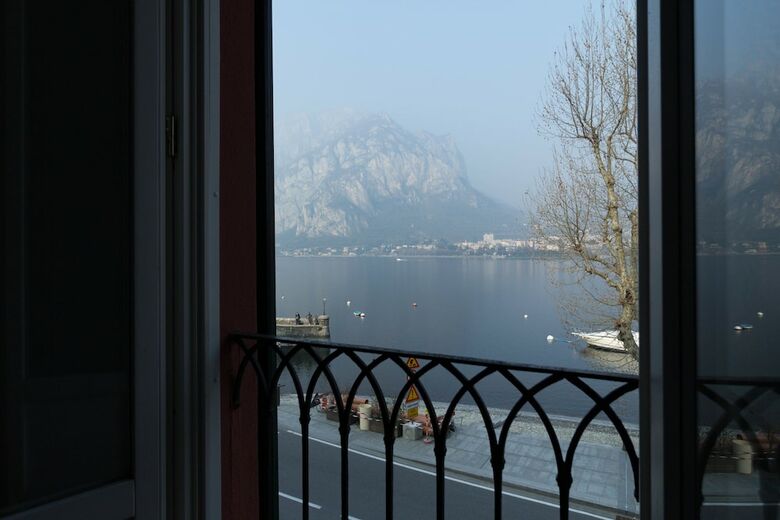 Lungolago Apartment