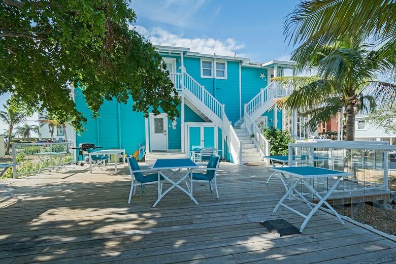 Oceanic Estate #2 - Two Bedroom Apartment