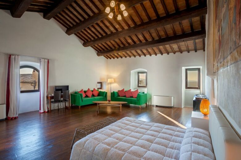 Hotel Il Castello Di Campello