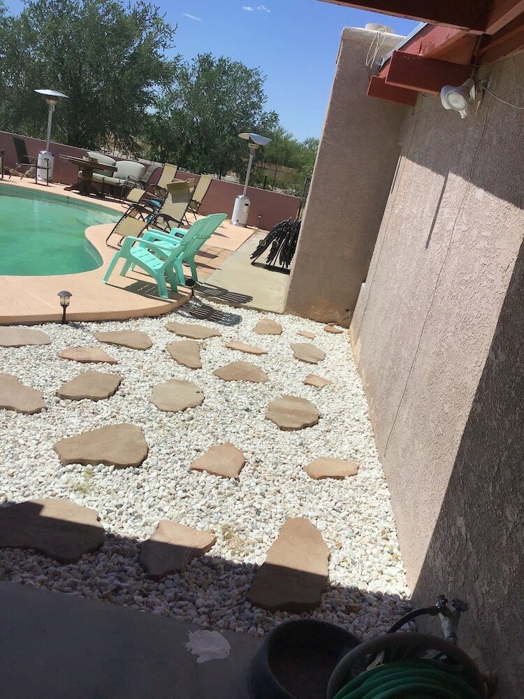 Family Friendly (Pets Welcome)