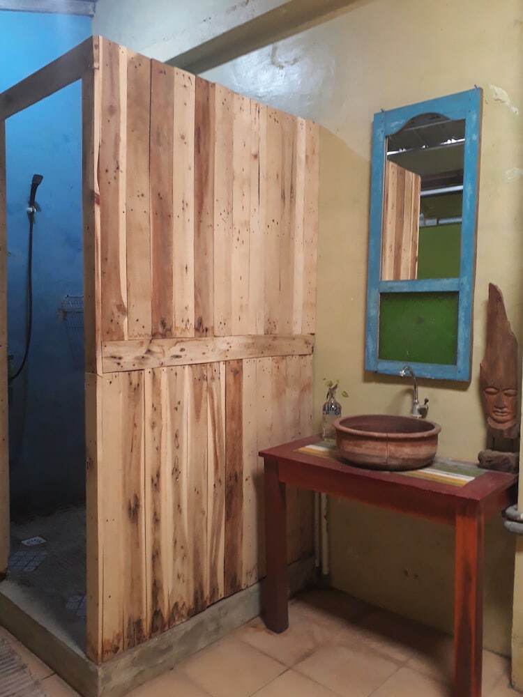 Hostal Arjuna Garden Homestay - Hostel