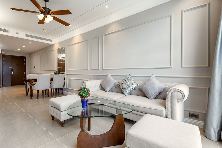 Johnny's Luxury Apartments