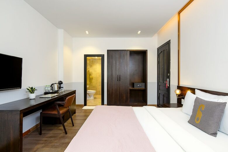 Chill Suites Danang Beach Hotel