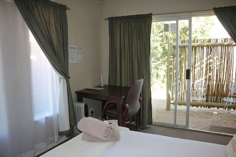 Hotel Indigo Moon Guesthouse