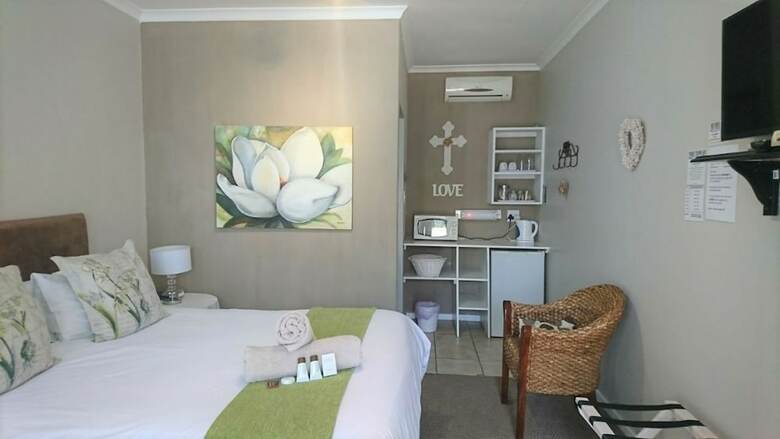 Hotel Indigo Moon Guesthouse
