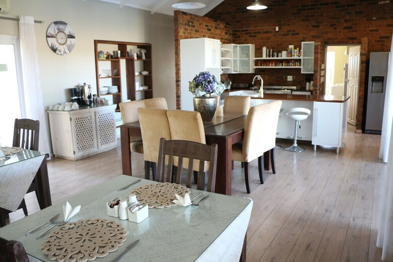 Hotel Indigo Moon Guesthouse