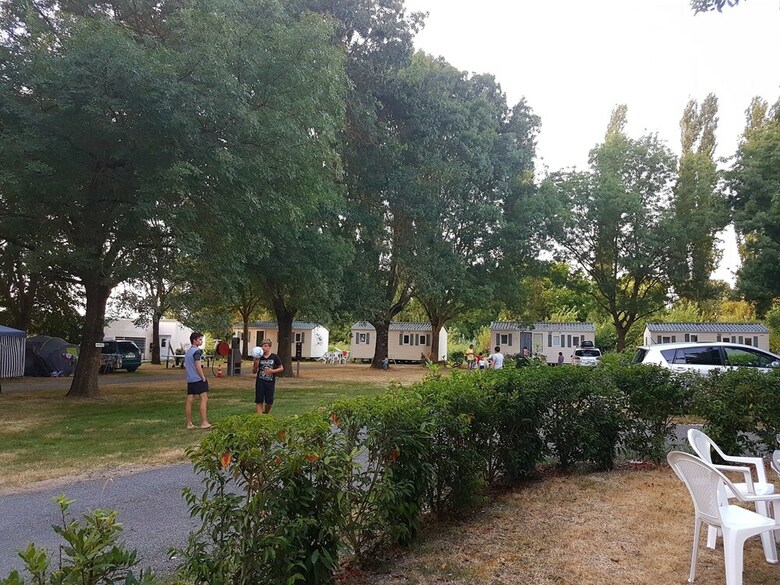Camping La Cl� Des Champs