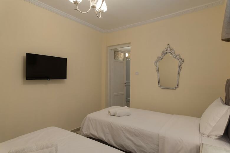 Apartamentos Acro & Polis