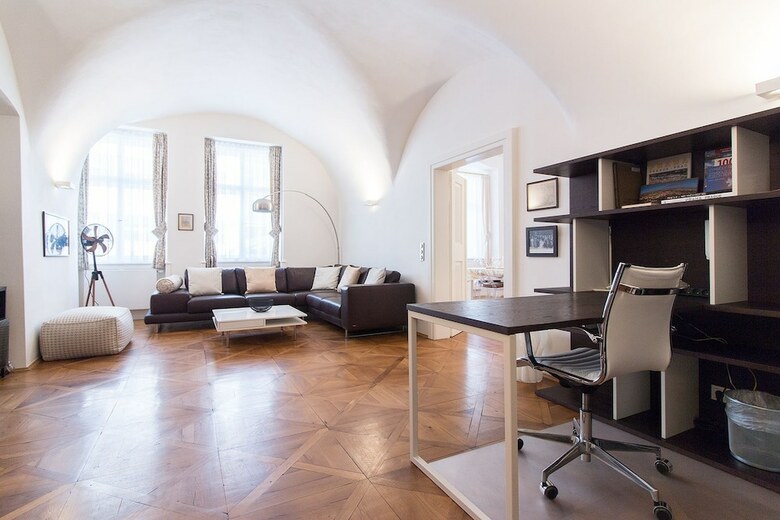 The Bulletproof Apartment By Easybnb
