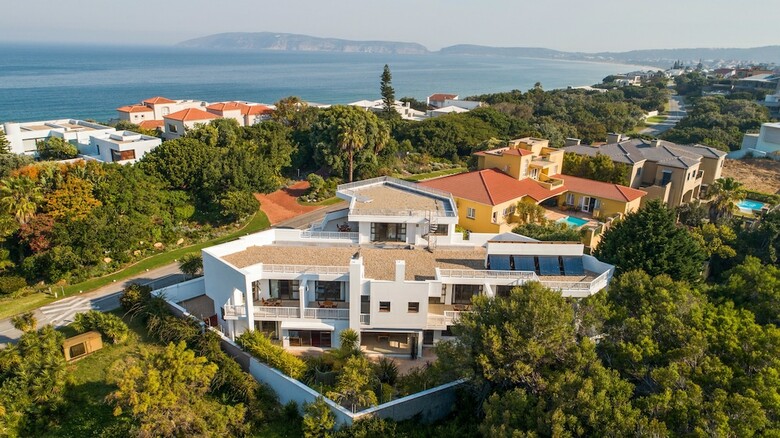 Hotel Limoni Luxury Suites