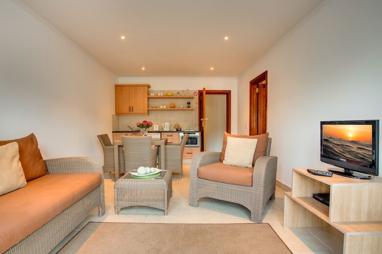 Hotel Limoni Luxury Suites