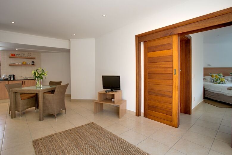 Hotel Limoni Luxury Suites