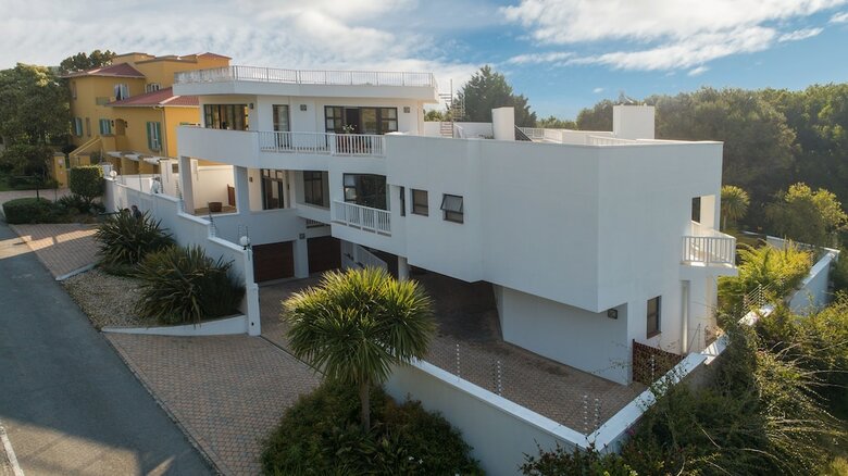 Hotel Limoni Luxury Suites