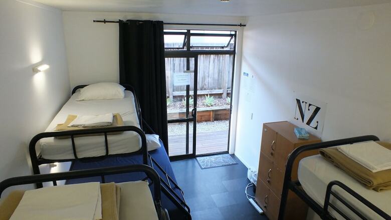 Hostal Bay Adventurer