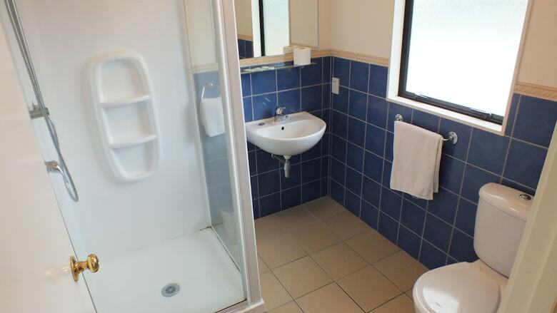 Hostal Bay Adventurer