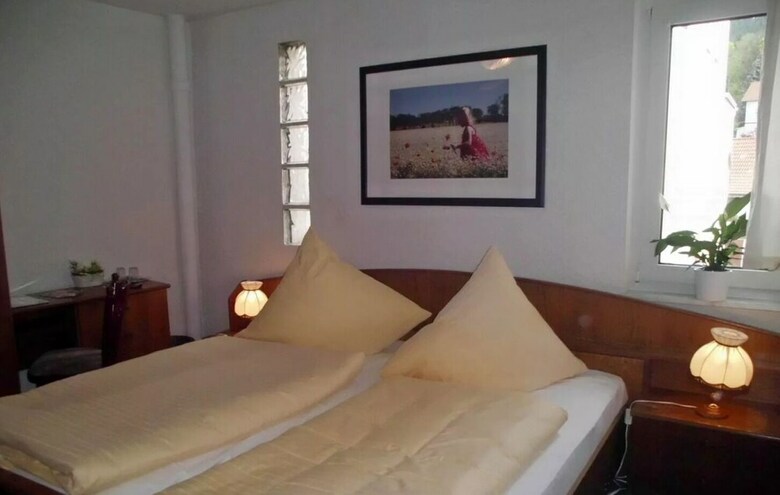 Hotel Garni Th�ringer Klo�theater