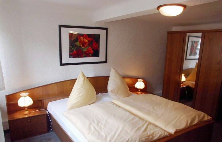 Hotel Garni Th�ringer Klo�theater
