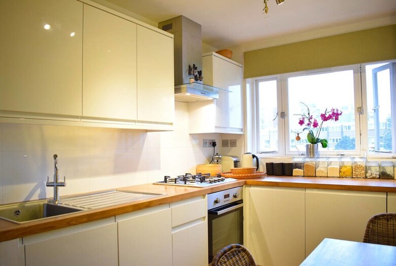 Apartamentos Artistically Decorated 1 Bedroom Flat In Limehouse