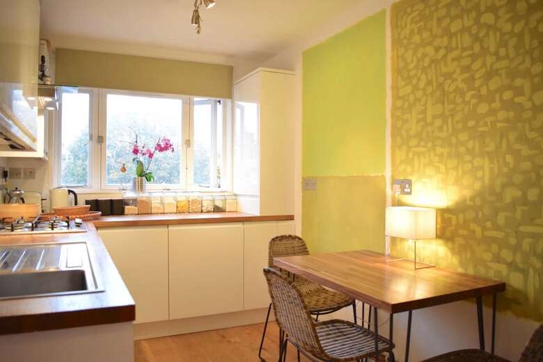 Apartamentos Artistically Decorated 1 Bedroom Flat In Limehouse